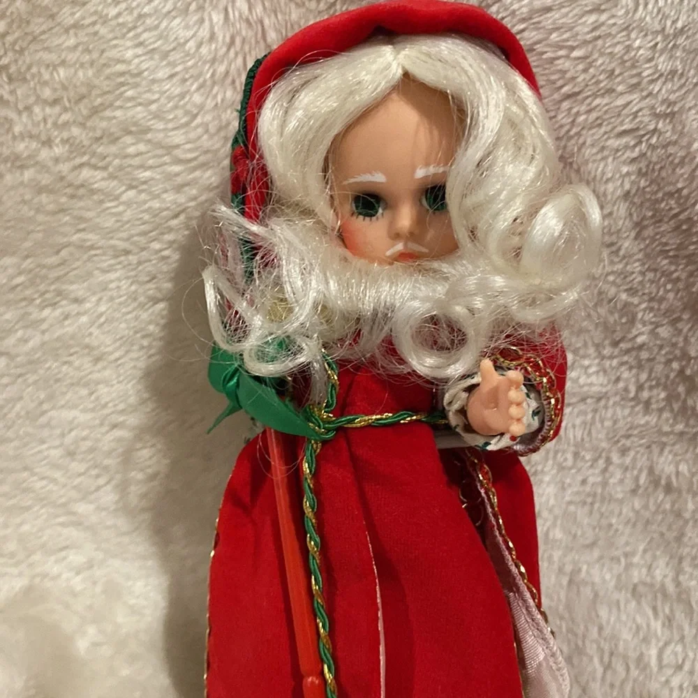 284) Father Christmas 8'' Madame Alexander doll (no box)